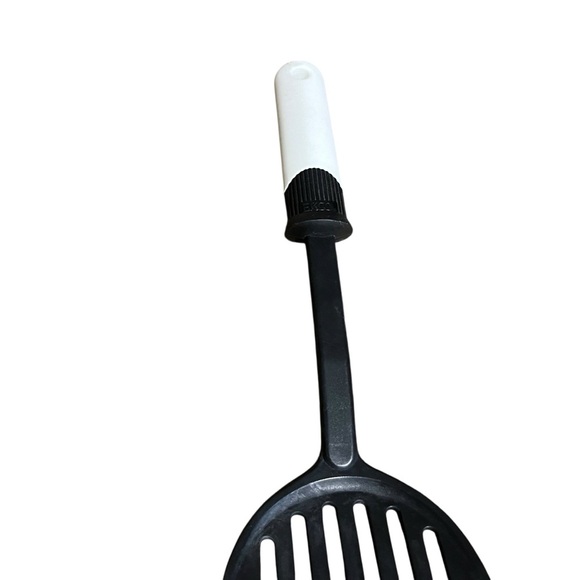 EKCO black white slotted spatula flipper turner Cooking Utensil vintage nylon - Picture 3 of 4
